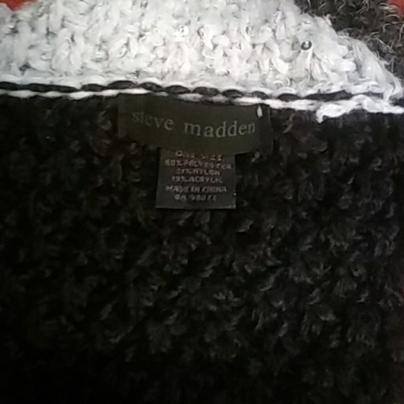Steve Madden Infinity Scarf - Picture 6 of 6